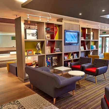 Holiday Inn Northampton West M1 Junc 16, An Ihg Hotel Flore Ngoại thất bức ảnh